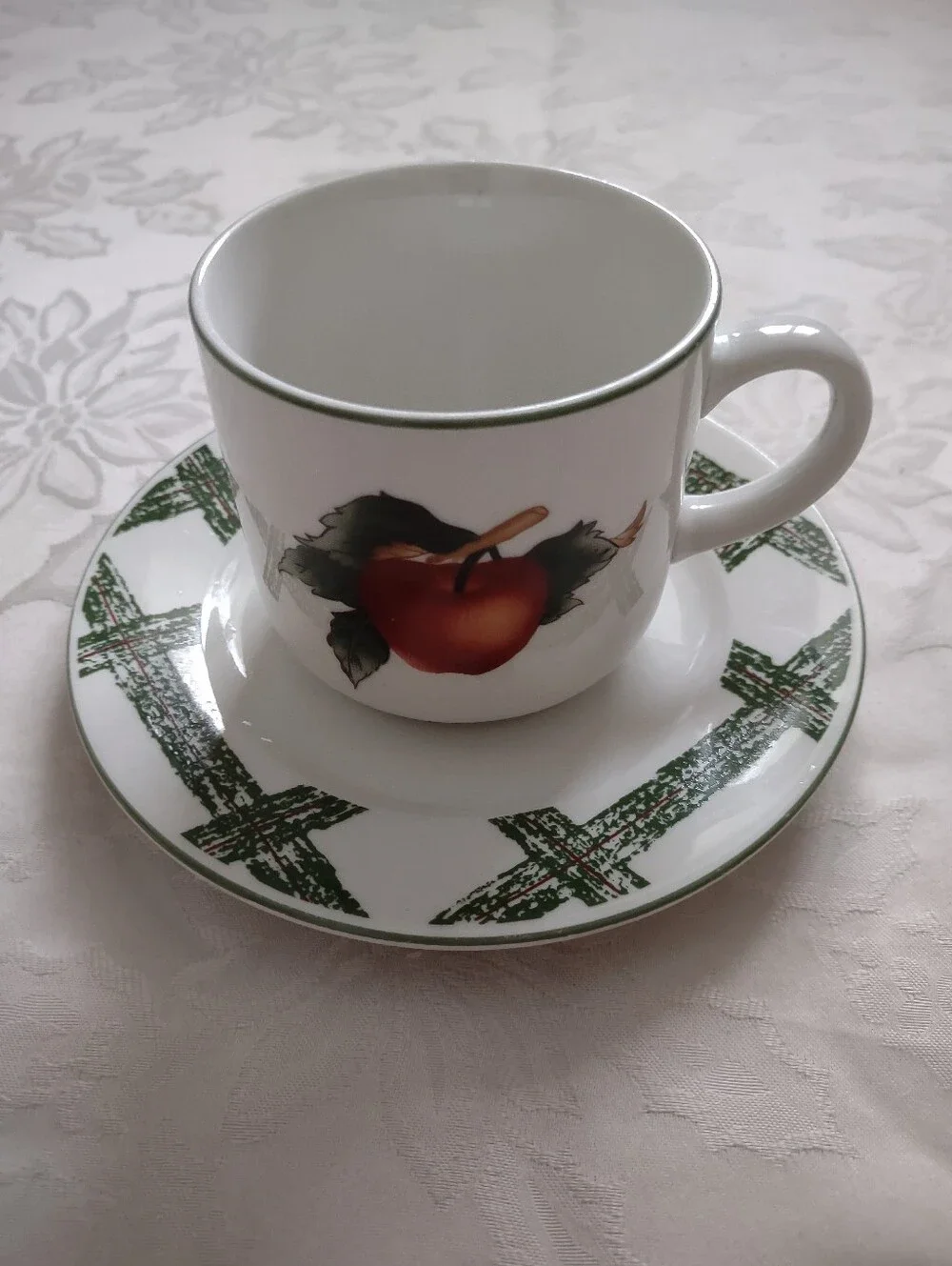 Vintage Country Cades Cove Collection Cups And Saucers